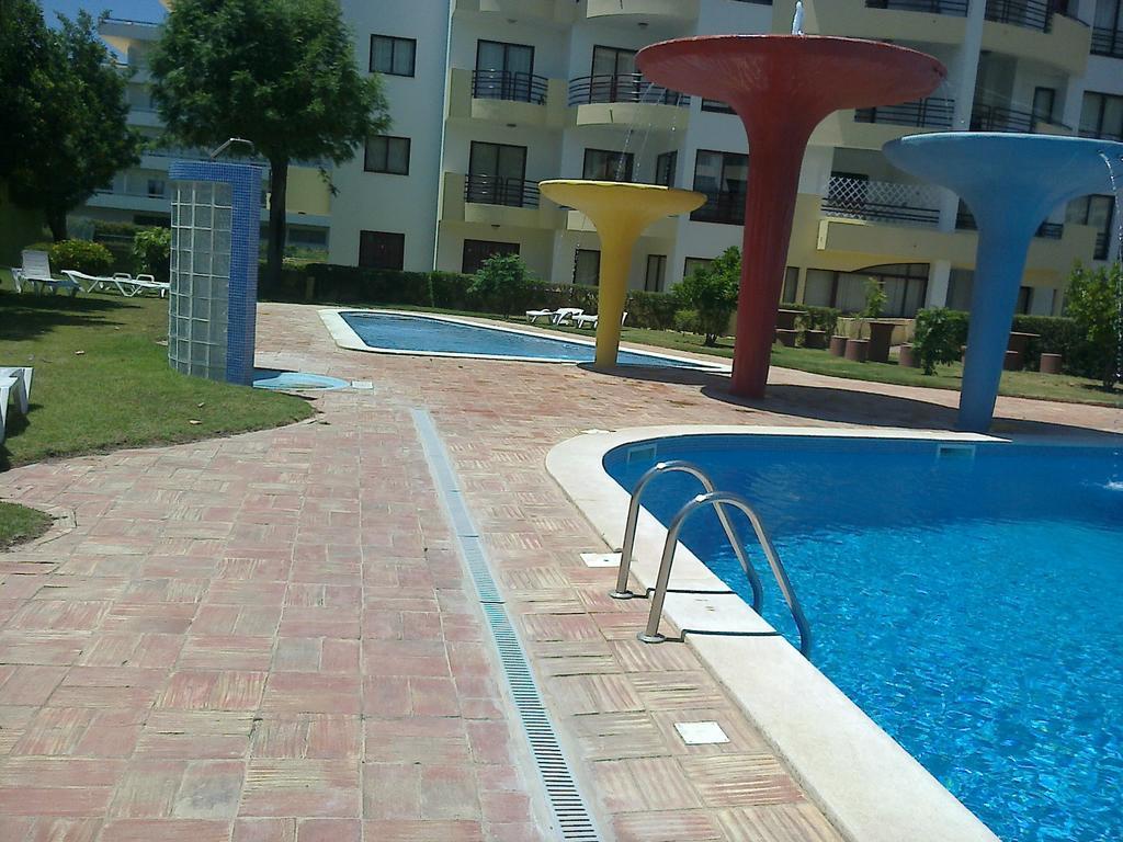 Rocha Praia Mar Beach Front Line Bay Portimão Esterno foto